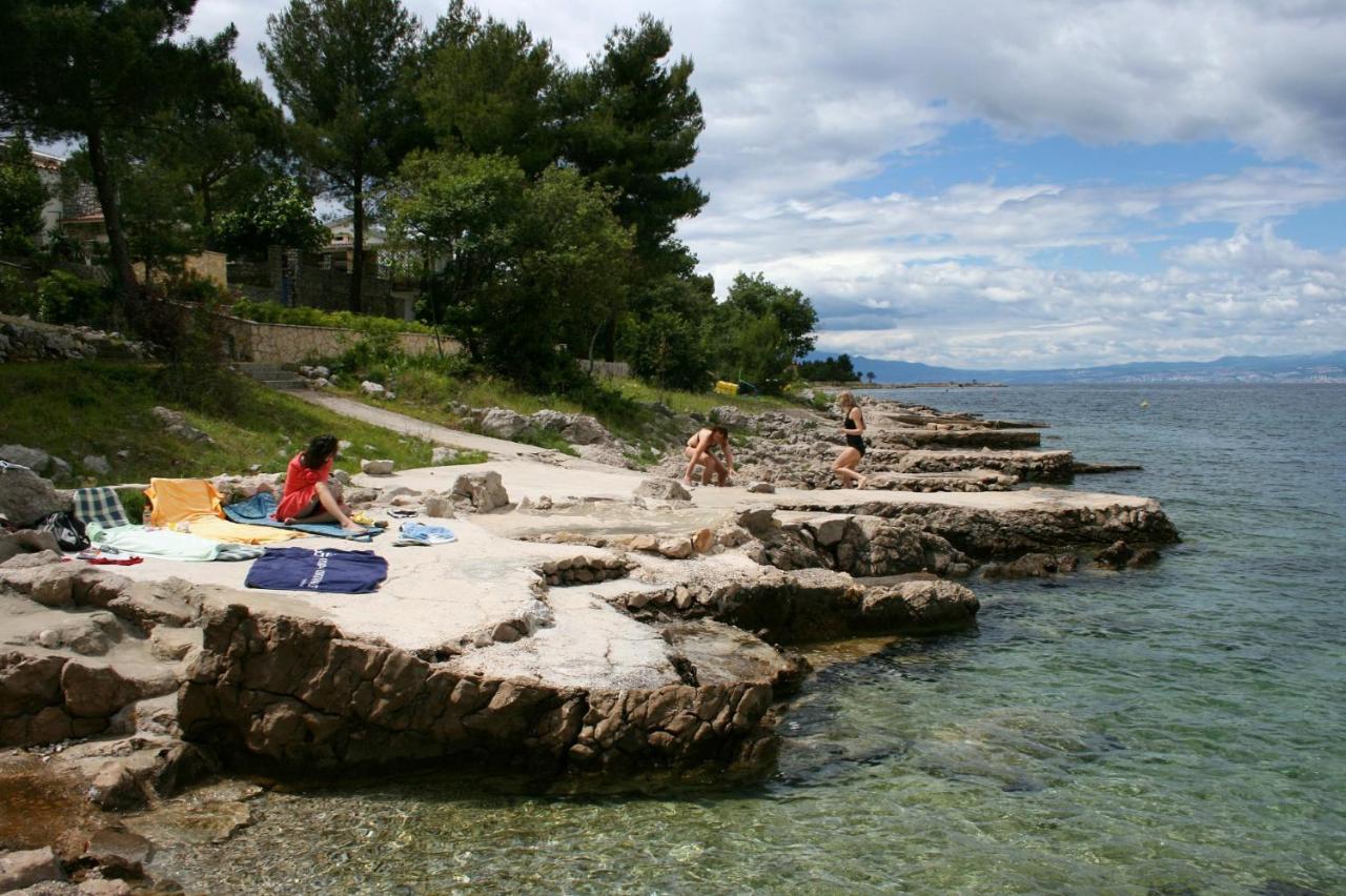 Apartments By The Sea Vantacici, Krk - 5347 Malinska Exterior foto
